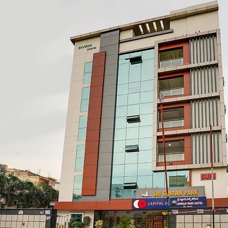 Capital O 49135 Sri Simran Park Hotel Hyderabad Bagian luar foto